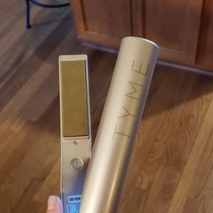 tyme iron with case! hair straightener and curler!